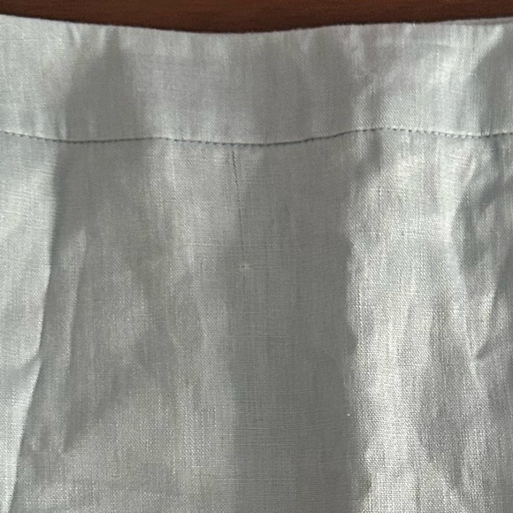 REVOLVE Linen Pembroke Blazer in Sky Blue
Amanda Uprichard 🛑 FLAW 🛑 100% linen - Picture 9 of 9